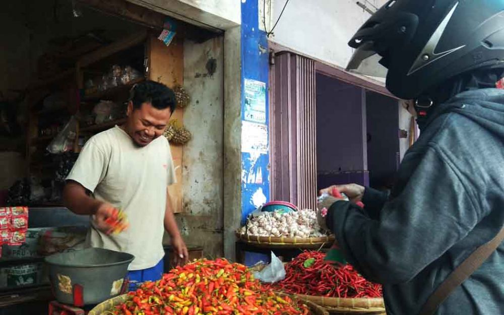 Salah satu pedagang cabai di Blitar