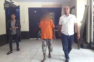 Terangka Matinggal saat digelandang ke sel tahanan Mapolres Tulungagung