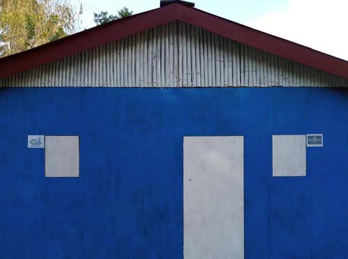 Hunian sementara hasil desain relawan asal Kabupaten Mojokerto saat sudah terbangun di Desa Sigar Pinjalin, Kecamatan Tanjung, Kabupaten Lombok Utara./ Foto : Istimewa.
