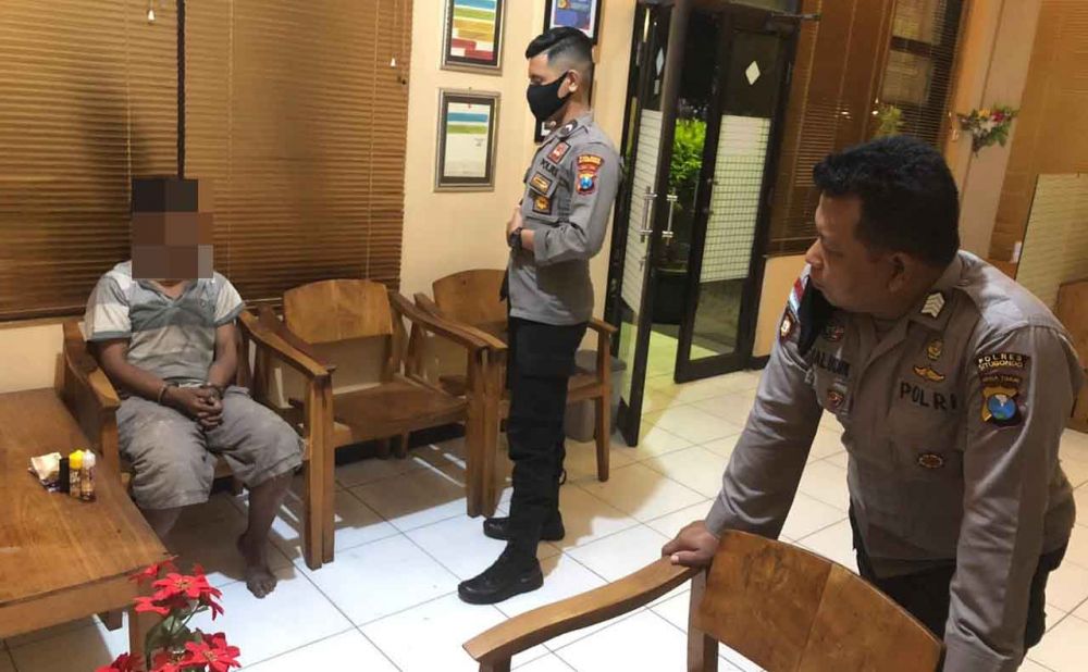 Pemuda yang diamankan Sabhara Polres Situbondo
