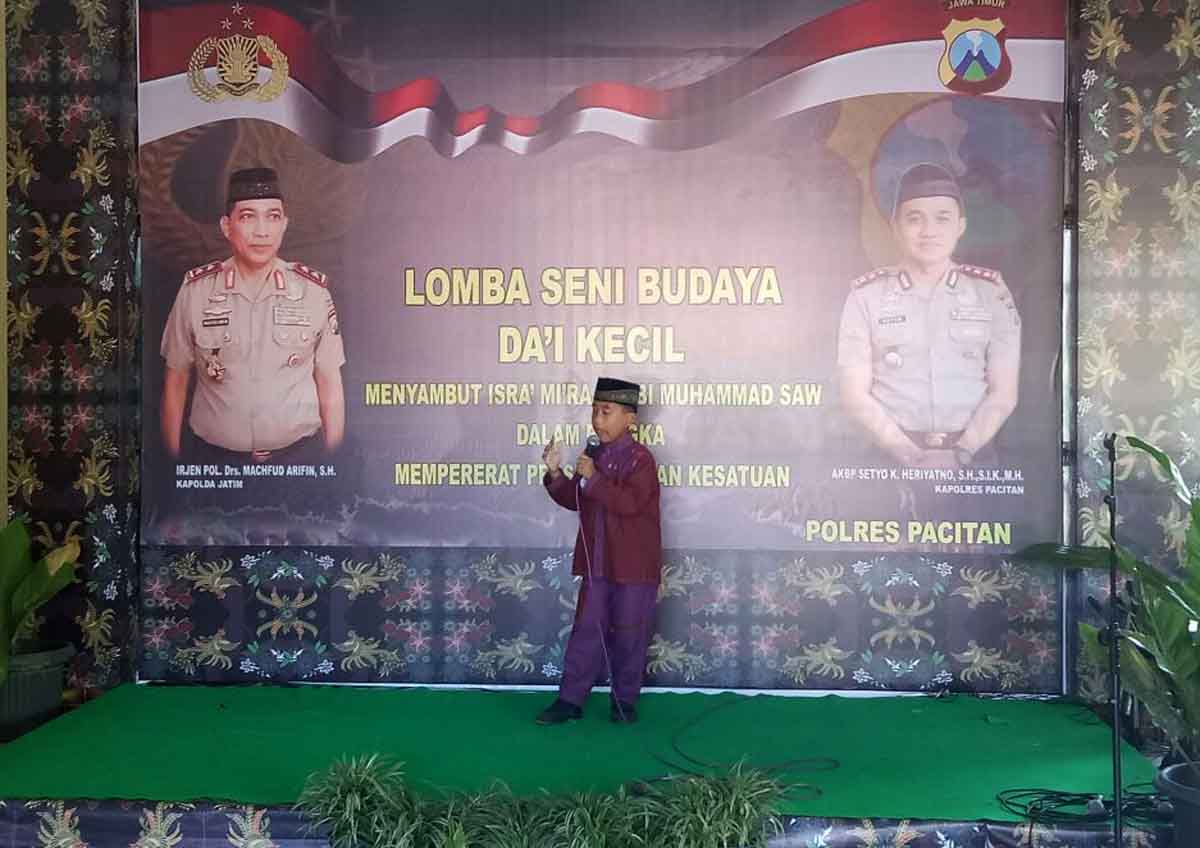 Salah satu peserta dai cilik pada acara lomba di Polres Pacitan.