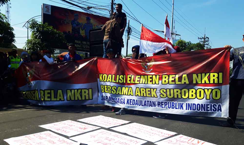 Desak Penahanan Ahmad Dhani, KEB NKRI Gelar Aksi di Polda Jatim