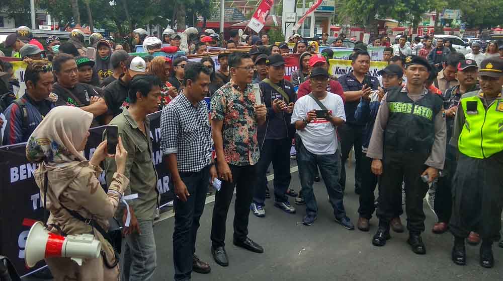 Mobil Ditarik Debt Collector, Perusahaan Finance Digeruduk