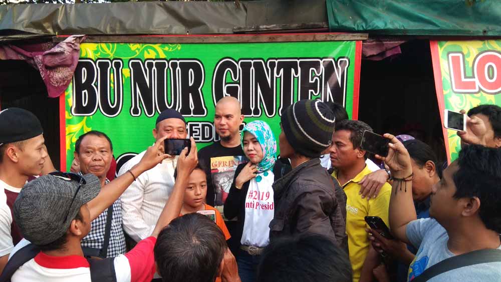 Datang di Surabaya, Ahmad Dhani Disambut Penolakan #2019GantiPresiden