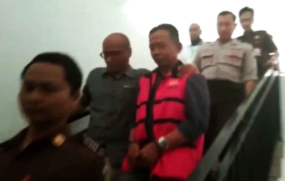 Anggota DPRD Surabaya Ditahan Terkait Kasus Dana Hibah Rp 4,9 Miliar