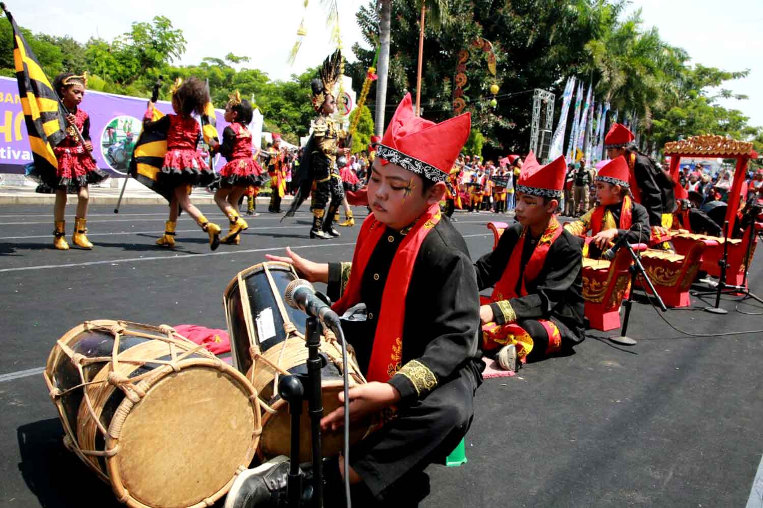 Festival Drum Band Ethnic Banyuwangi Yang Membuat Kagum