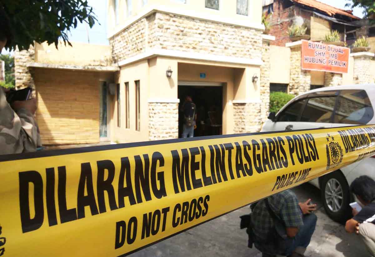Penggeledahan rumah milik Ilham Fauzan alias Wicang di Jalan Abdul wahab Siamin