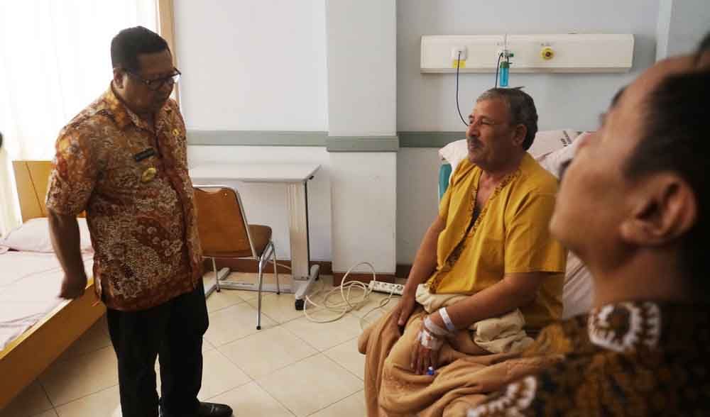 Duta Besar Irak untuk Indonesia, Abdullah Hasan Saleh mendapatkan perawatan di RSUD Dr Iskak Tulungagung