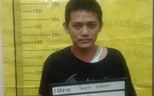 Barang bukti sabu yang ditemukan pada seragam sang satpam.