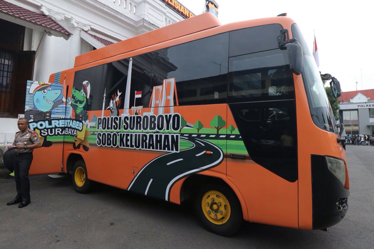 Bus pelayanan Polrestabes Surabaya yang akan segera di launching.
