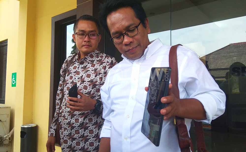 Pelapor Wakil Ketua DPR RI Fahri Hamzah di Mapolda Jatim