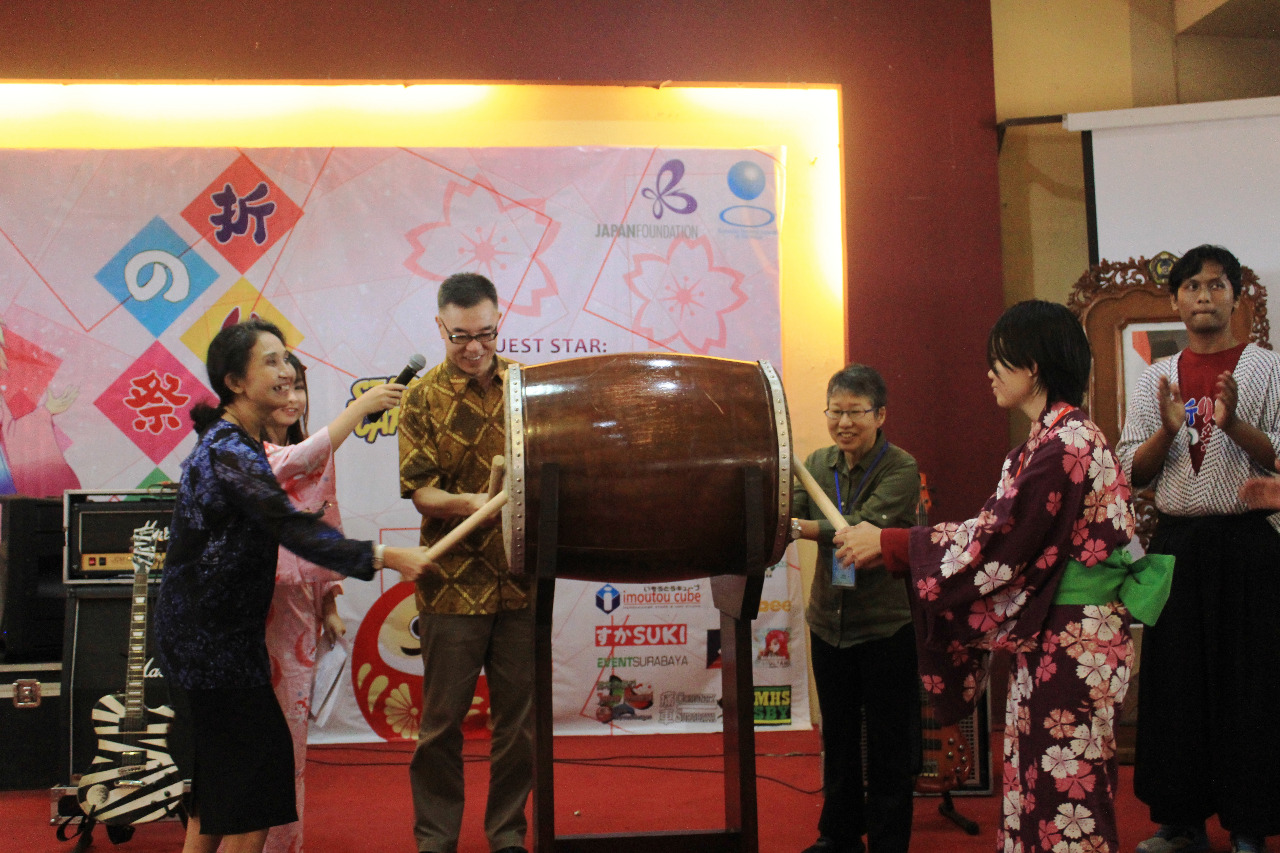 Proses peresmian Festival Bunkasai yang digelar Unitomo