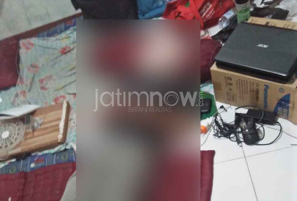 kertas coretan tangan mahasiswa bunuh diri di rumah kontrakan
