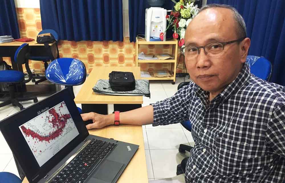 Pakar gempa Universitas Narotama Surabaya, Prof. Dr. Ir. Helmy Darjanto M.T