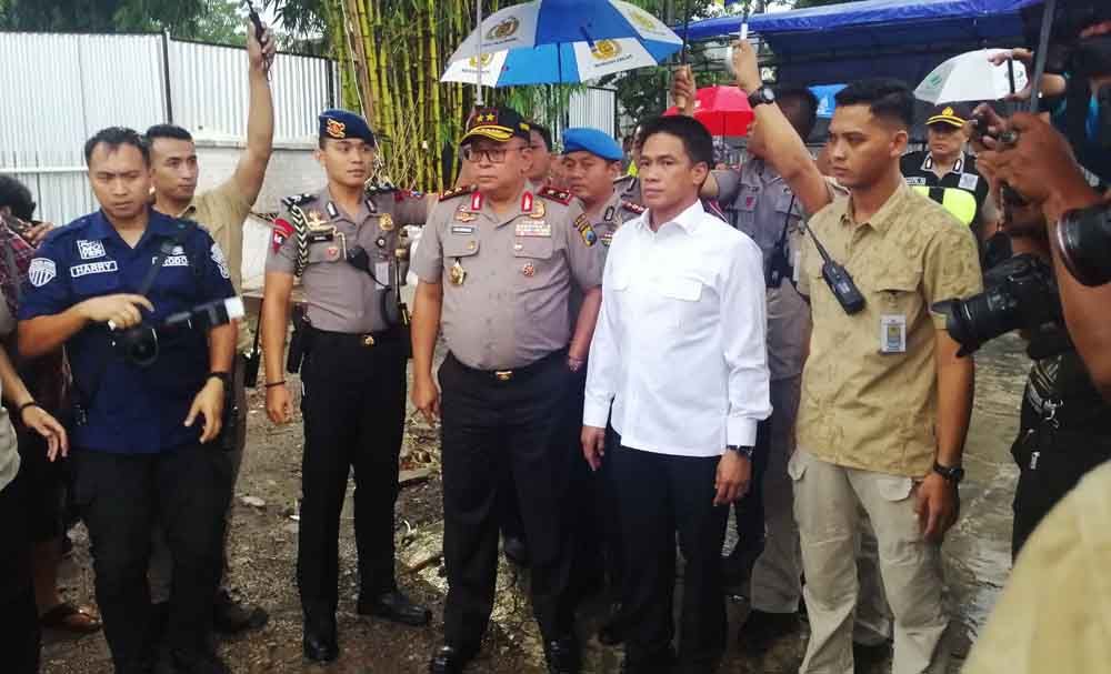 Kapolda Jatim Irjen Pol Luki Hermawan saat meninjau lokasi Jalan Gubeng