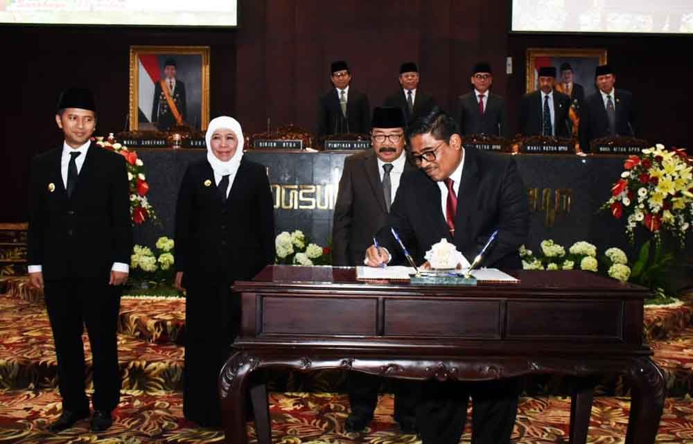 Acara serah terima jabatan (sertijab) Gubernur dan Wakil Gubernur Jatim