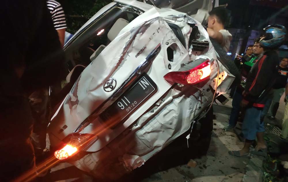Mobil yang ditumpagi PN mengalami kecelakaam