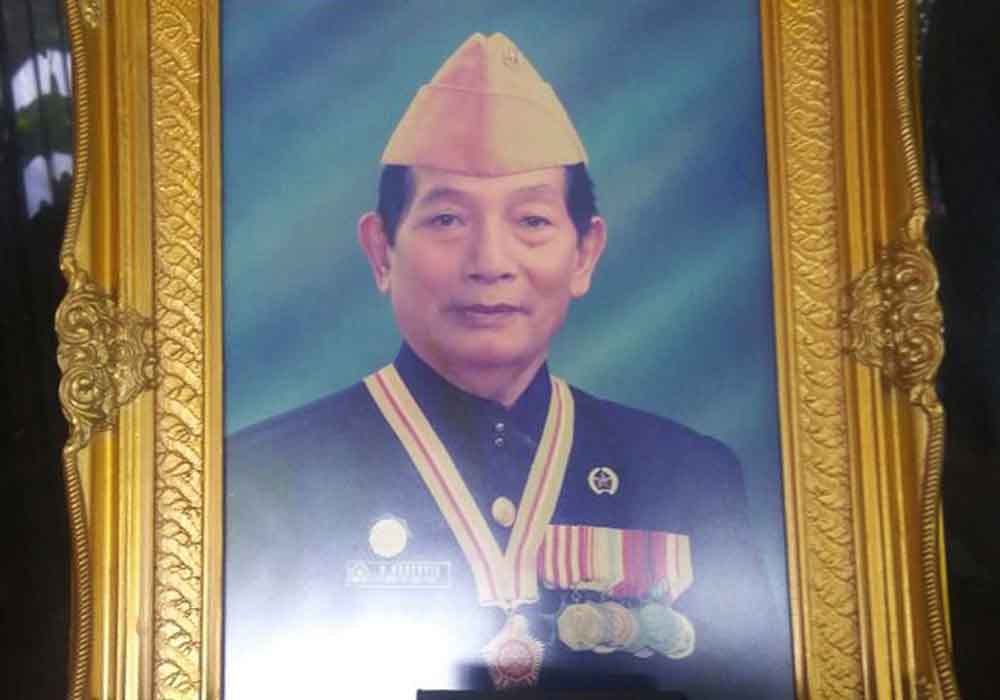 Foto Hartoyik dengan seragam veteran. 