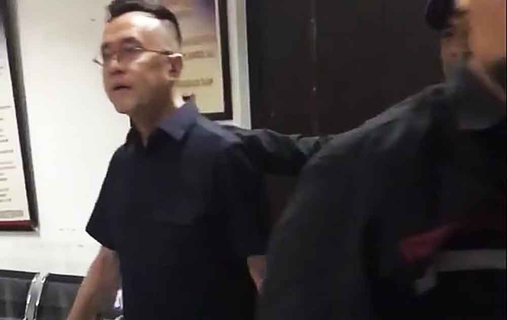 Keluar Rutan Medaeng, Henry J Gunawan Dijeboskan ke Tahanan Lagi