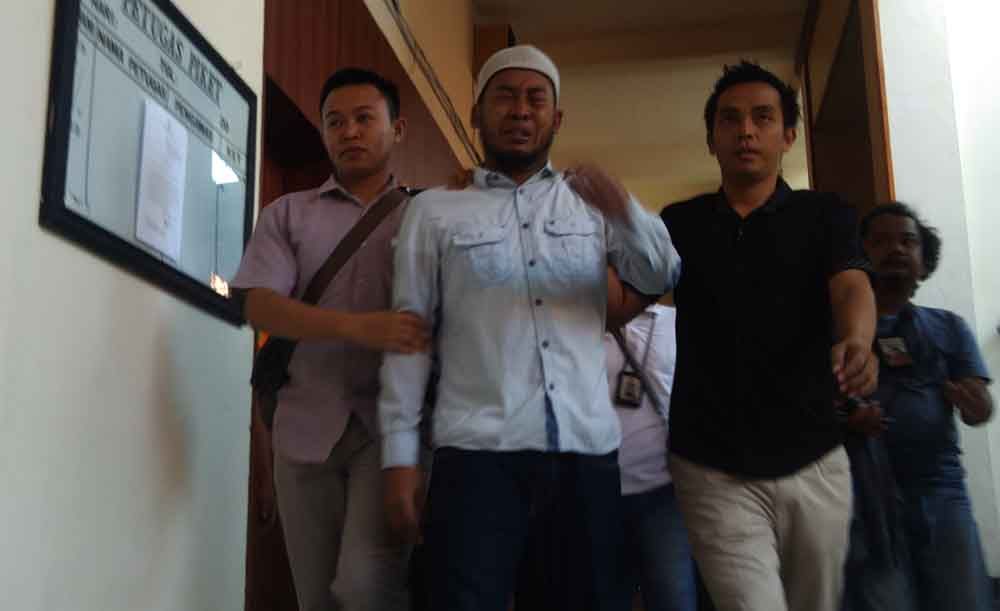 Terdakwa usai pembacaan vonis di Pengadilan Negeri Probolinggo