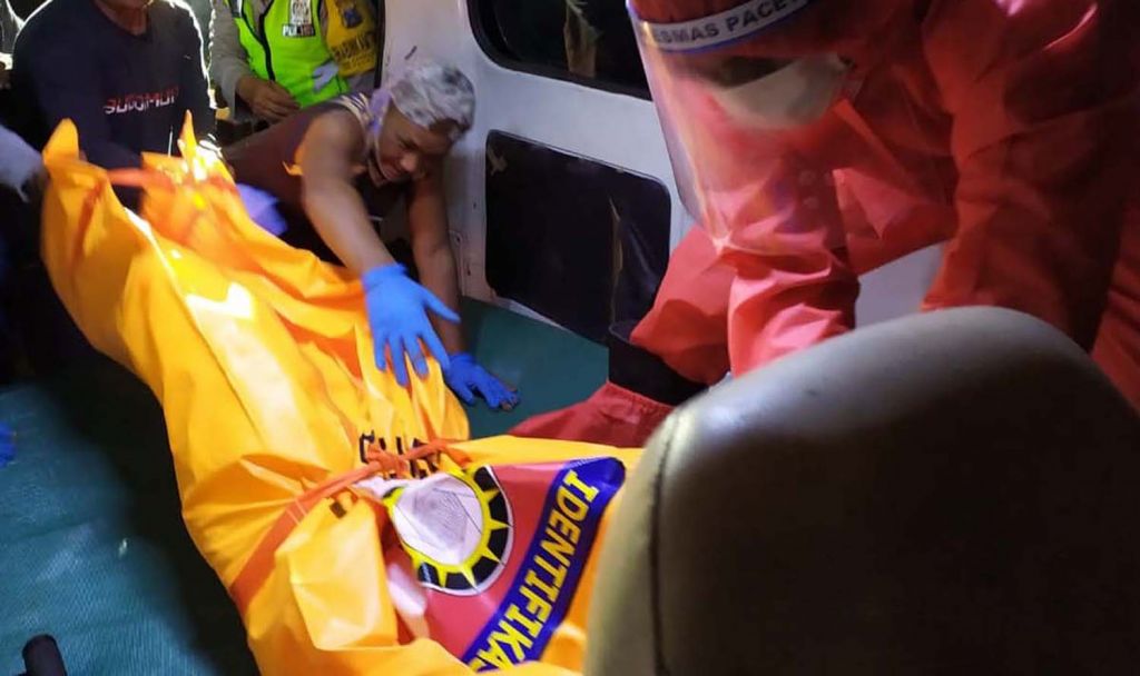 Ilustrasi evakuasi jenazah (Foto: Dok. jatimnow.com)