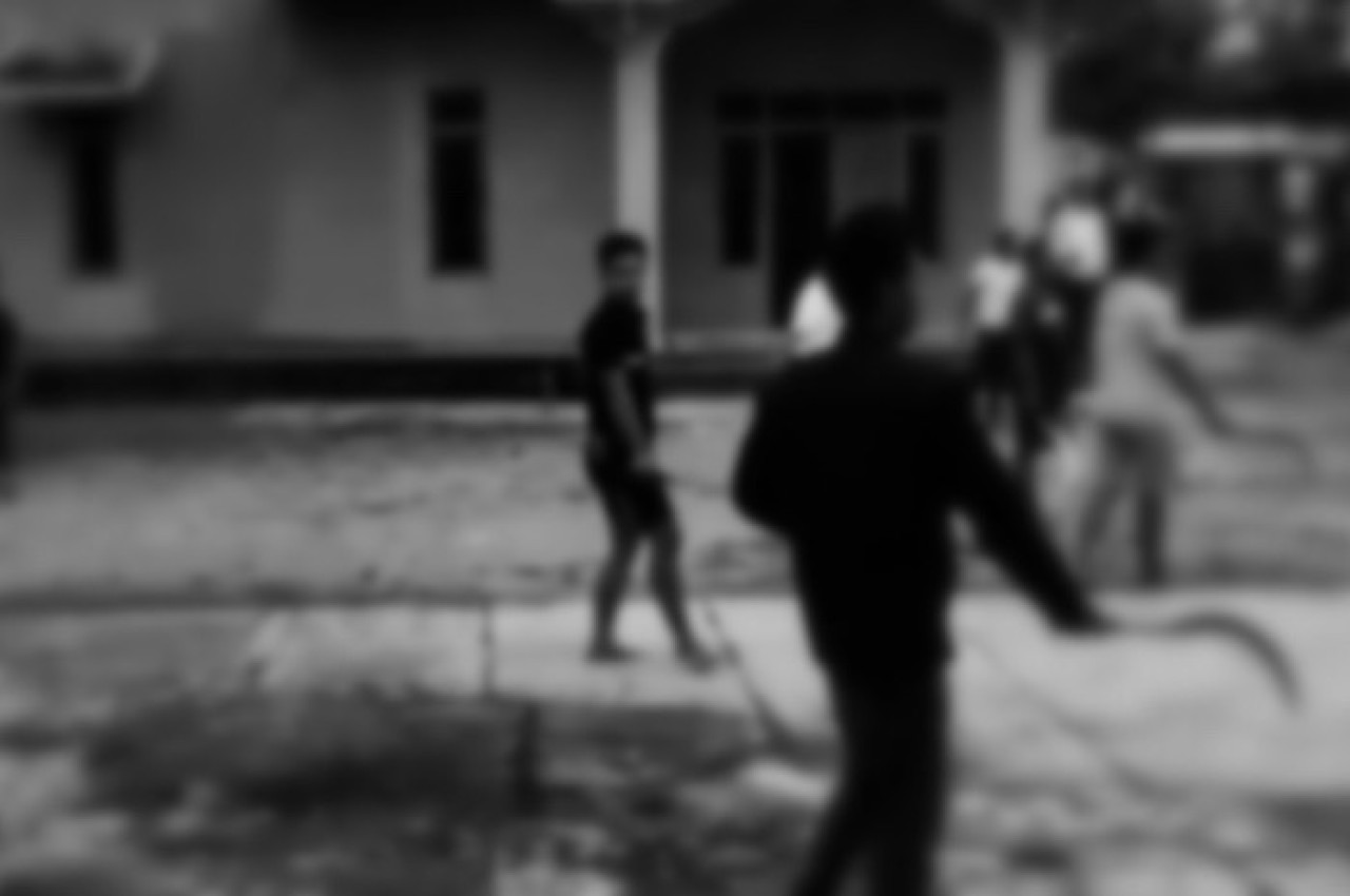 Tangkapan layar pengeroyokan.