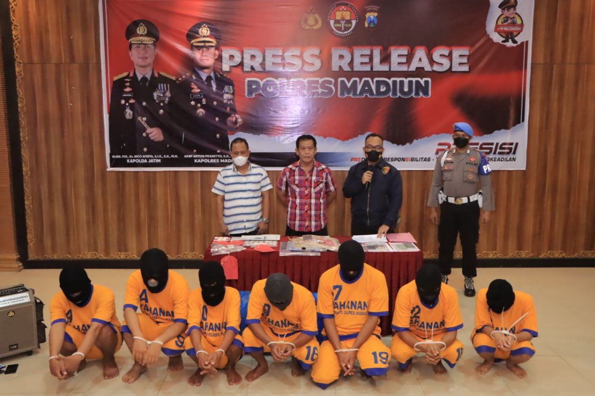 Kisah Cinta Kandas, Mahasiswa di Madiun Sebar Video Porno Sang Mantan