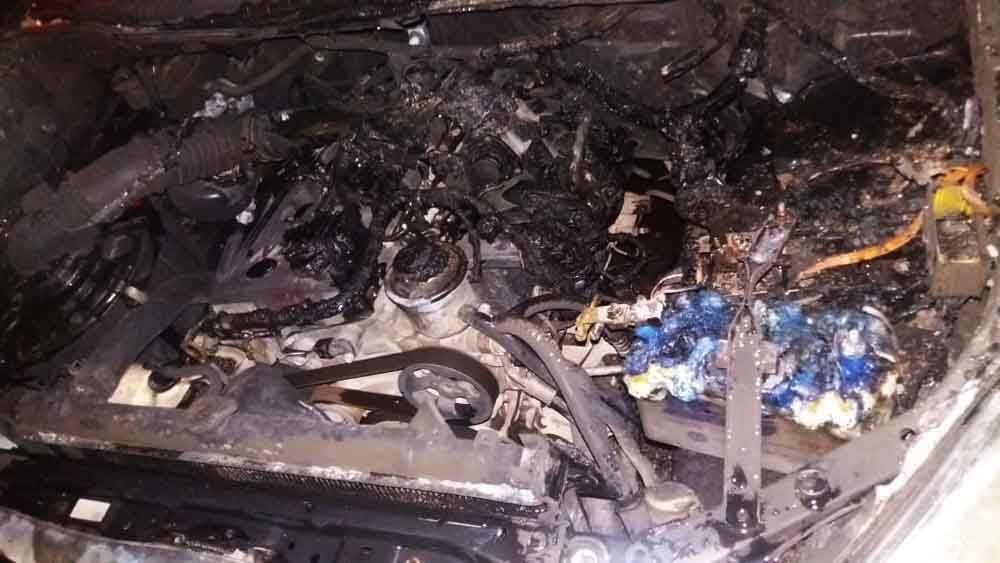 Bagian mesin Toyota Innova yang terbakar