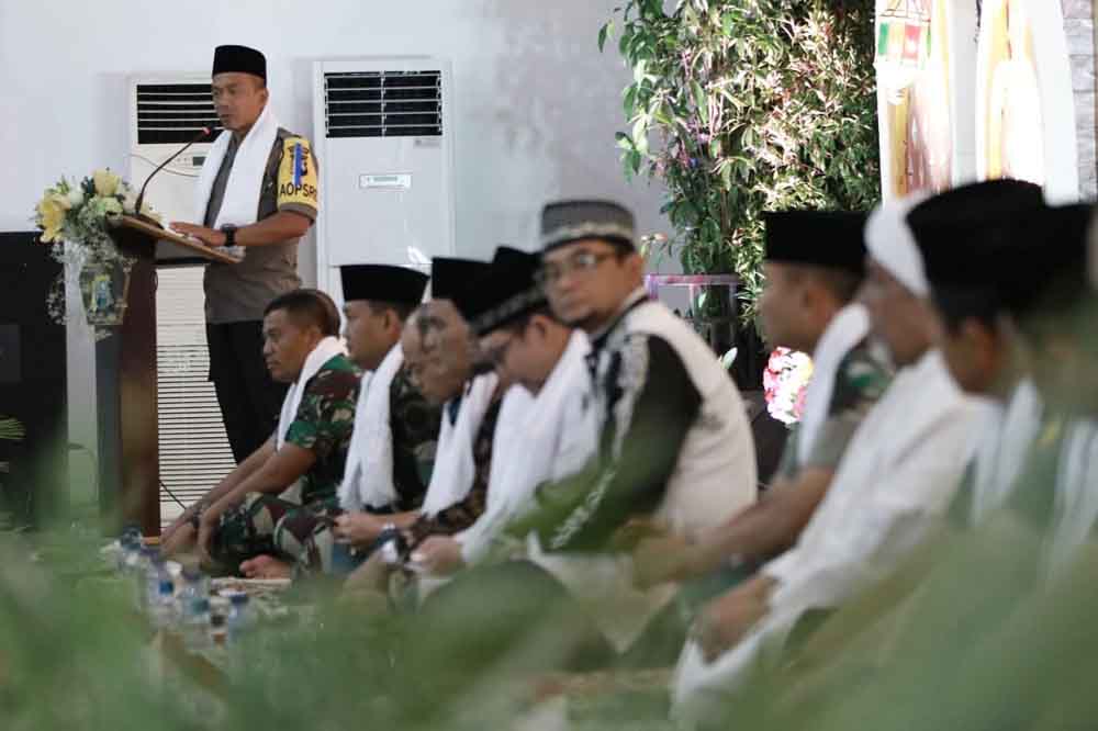 Foto: Pungkasi 2018, Polrestabes Surabaya Gelar Doa Bersama  