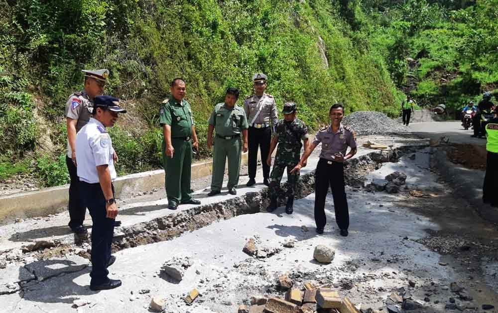 Catat! Ini Rekayasa Lalu Lintas di Jalur Ponorogo-Pacitan yang Ambles
