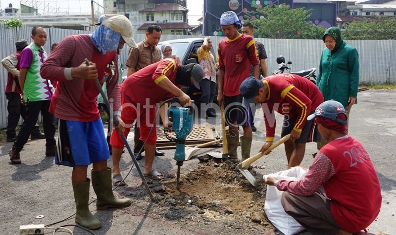 Jalan Kenari Kembali ke Pemkot, Risma Perbaiki untuk Jalan Umum
