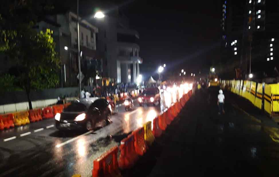 Lalu lintas di Jalan Raya Gubeng 