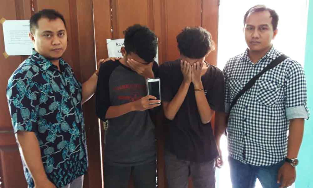 Terjebak Lampu Merah, Dua Jambret Ingusan di Surabaya ini Menyerah