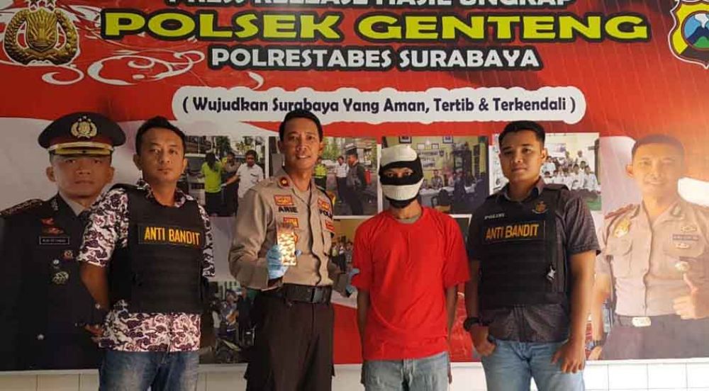 Pelaku Agus diamankan Polsek Genteng