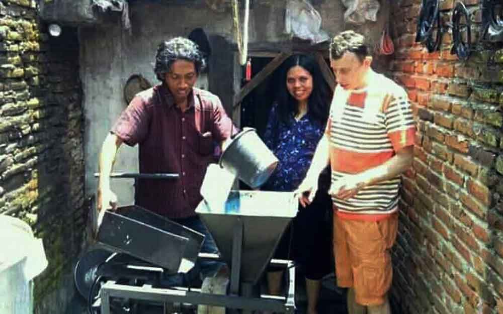 Belajar ke Bang Jarwo di Dolly, Bule ini Jual Tempe di Bulgaria