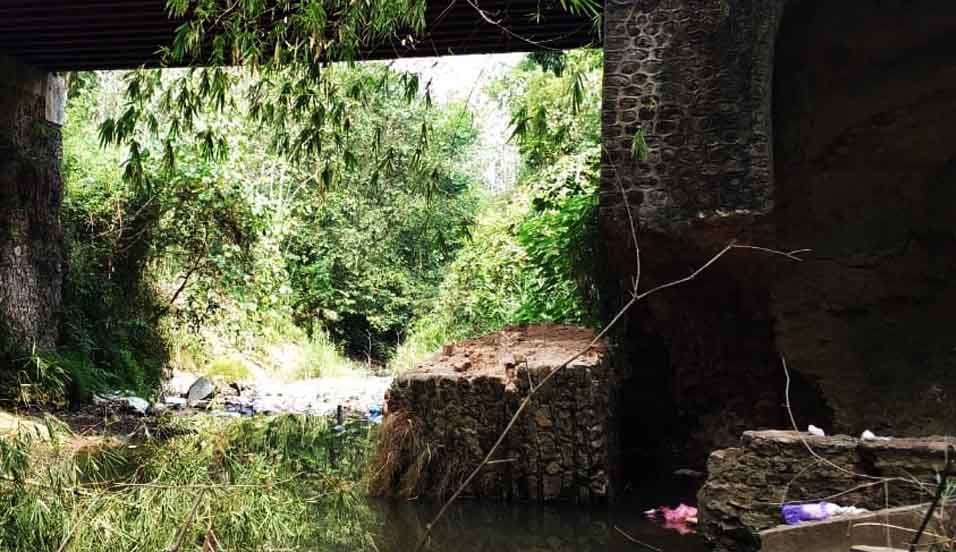 Foto: Penampakan Pondasi Jembatan di Tuban yang Ambrol