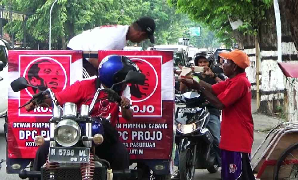 Relawan Jokowi di Pasuruan Keliling Ajak Masyarakat untuk Tidak Golput