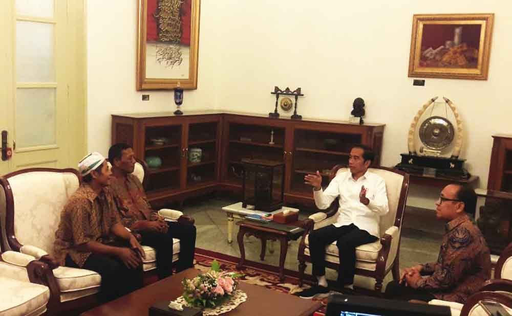Presiden Jokowi Bantu Korban Penjarahan Aksi 22 Mei