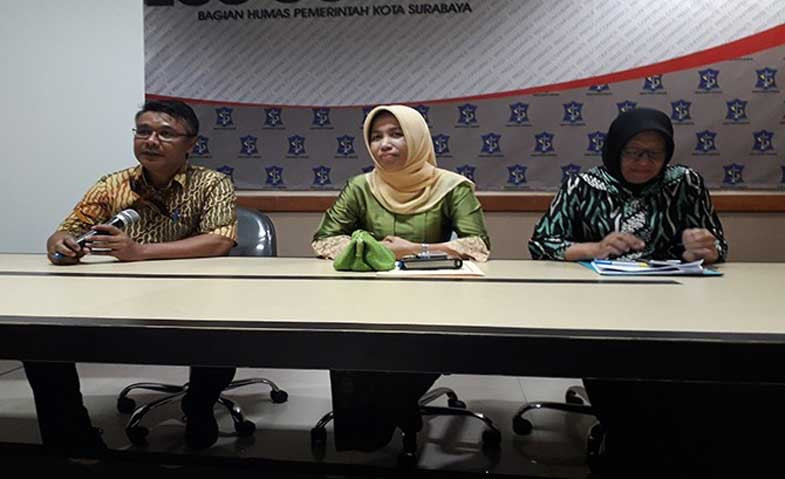 Jajaran Pemkot Surabaya jumpa pers temuan anak 8 tahun yang kecanduan seks