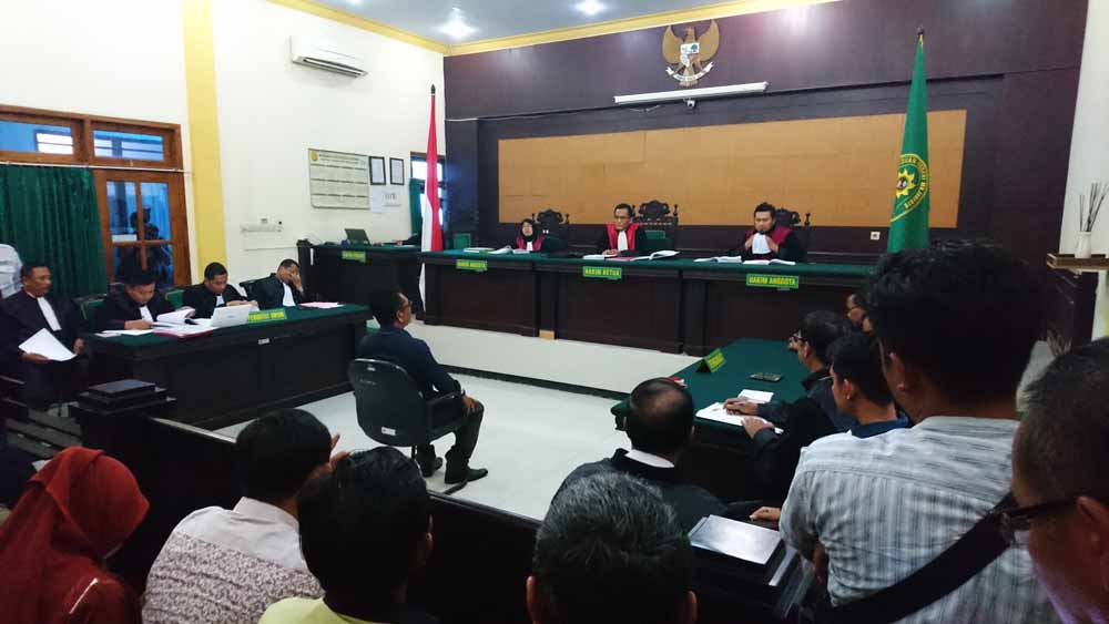 Suasana persidangan Kepala Desa di Mojokerto