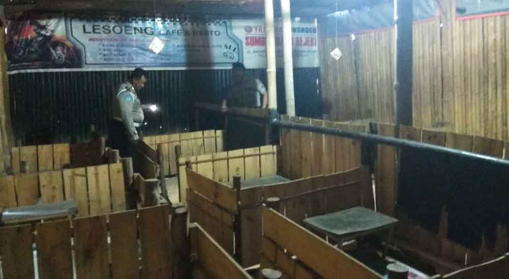 Disinyalir Jadi Ajang Mesum, Polisi Tutup Paksa Kafe Remang-remang 