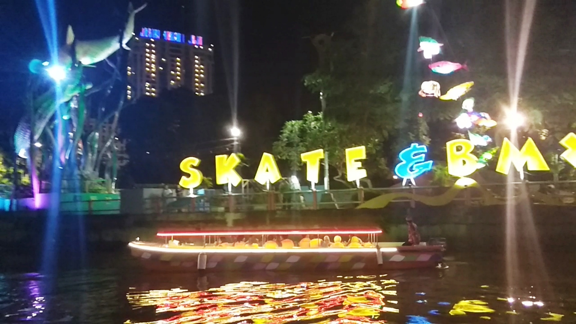 Keindahan Sungai Kalimas di Surabaya