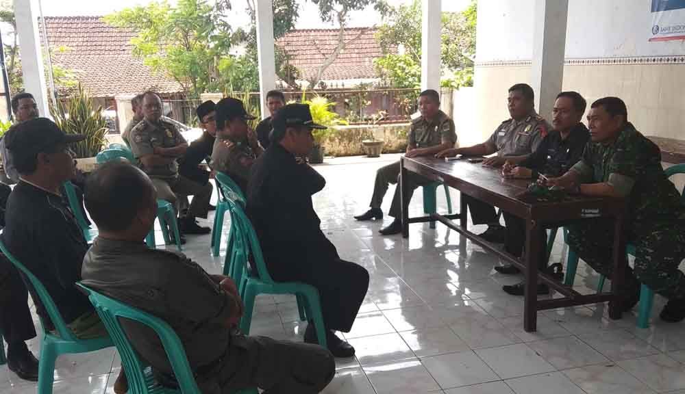 Dialog warga bersama perangkat daerah di Balai Desa Kenjo