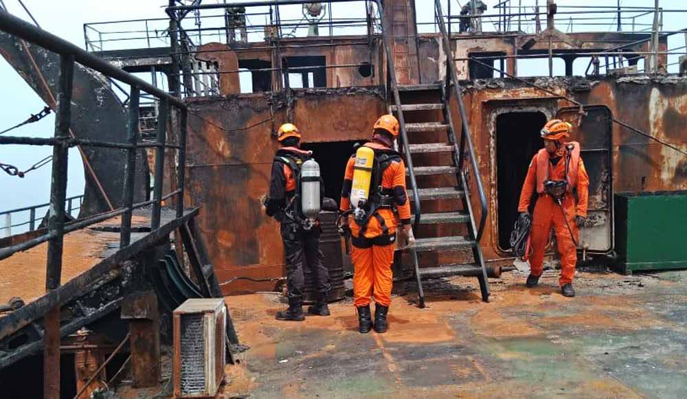 Ditemukan 3 Jenazah di KM Gerbang Samudra yang Terbakar