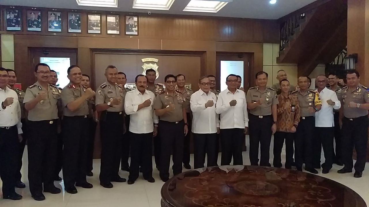Watimpres bersama Kapolda Irjen Pol Machfud Arifin di Mapolda Jatim