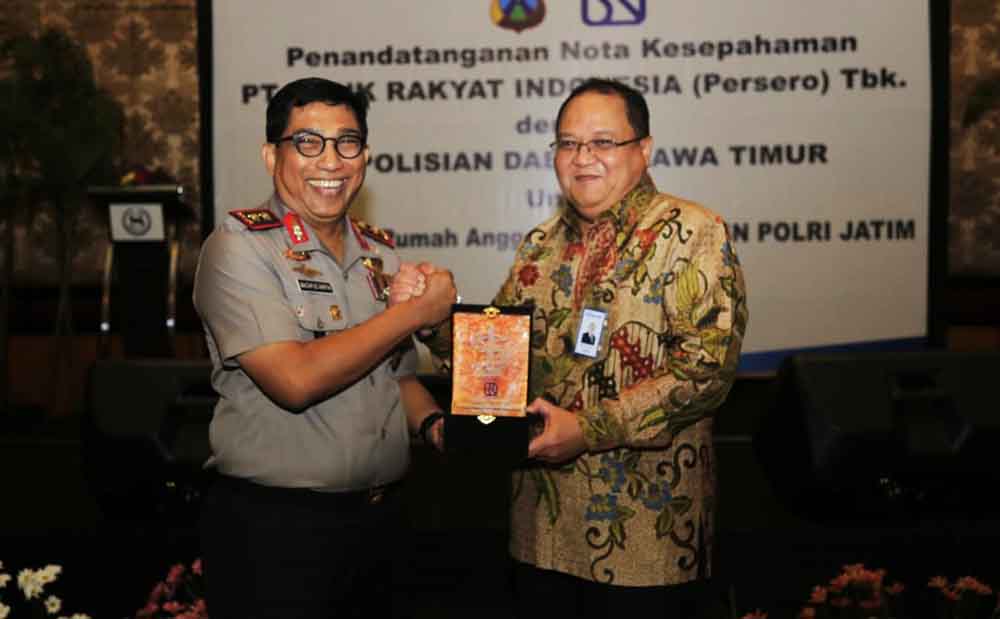 Kapolda Jawa Timur Irjen Pol Machfud Arifin dalam acara penandatanganan MoU dengan Bank Rakyat Indonesia