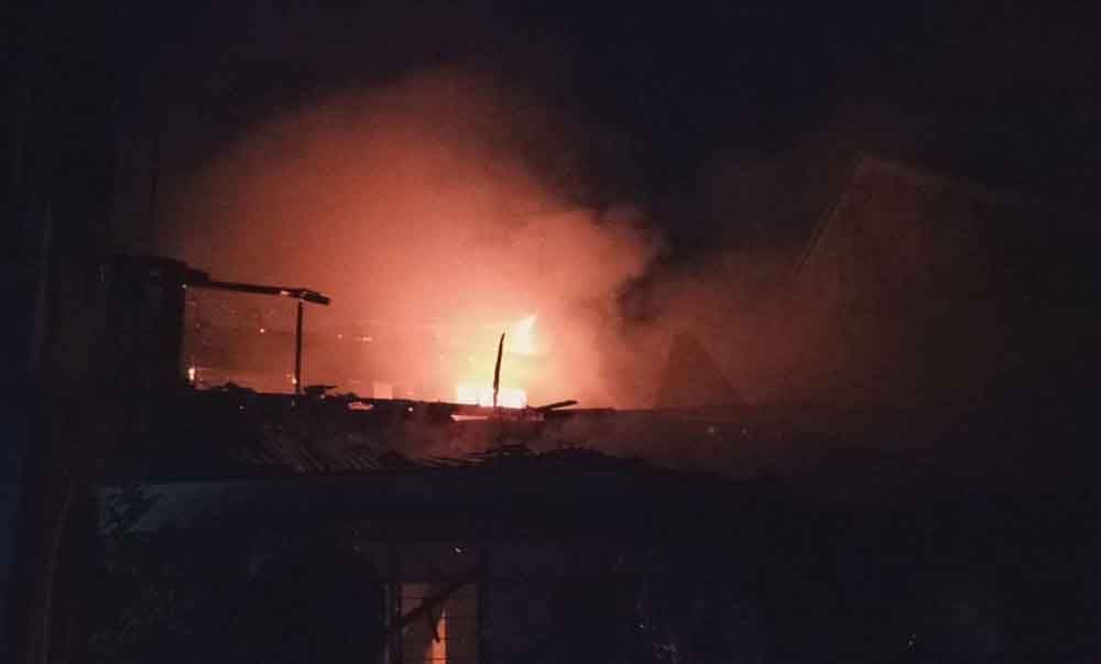 Rumah di Banyuwangi yang terbakar