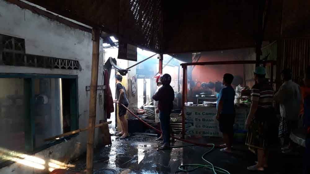 Diduga Korsleting, Rumah di Banyuwangi Ludes Terbakar
