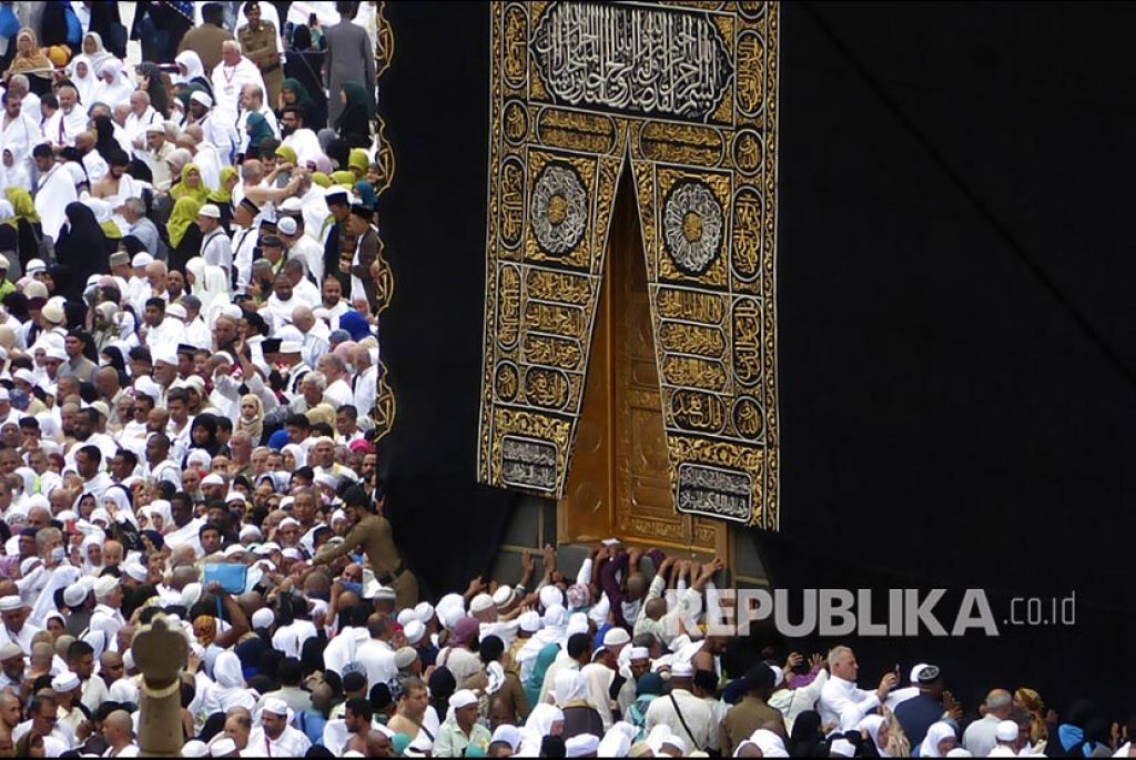 Arab Saudi Kembali Buka Umrah Mulai 4 Oktober Secara Bertahap