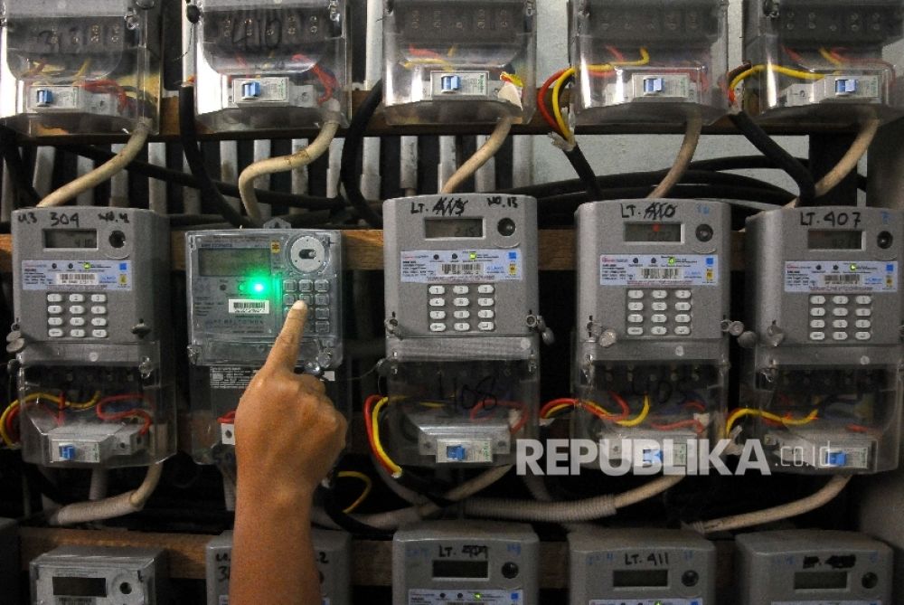 Pemerintah memutuskan tidak menaikkan tarif listrik nonsubsidi pada tahun ini (Foto: Republika/Agung Supriyanto)